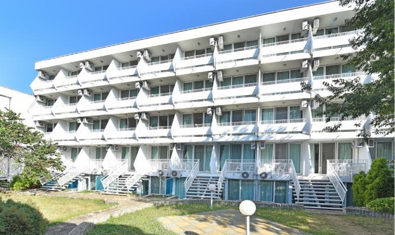 Althea Hotel アルベナ エクステリア 写真